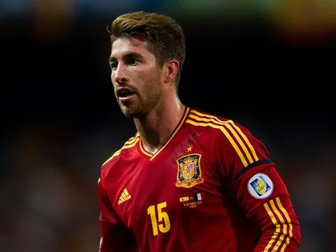 BIẾN CĂNG: Sergio Ramos ‘tẩn’ Chủ tịch LĐBĐ Tây Ban Nha trên sân tập