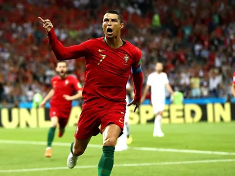 Ronaldo đã tiến hóa thành "Cơn ác mộng" ngược với độ tuổi như thế nào?