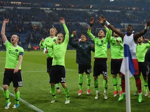 Bùng nổ trong hiệp phụ, Ajax ngược dòng giành vé đi tiếp đầy kịch tính