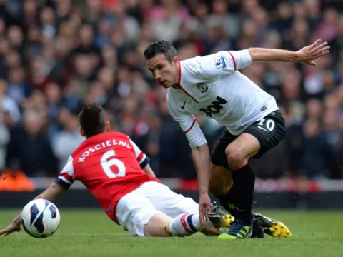 10 áo sân khách của Man Utd trong 10 mùa gần nhất: Nhìn mà nhớ Persie