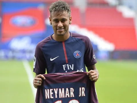 10 cầu thủ hưởng lương cao nhất thế giới: Neymar số 2, ai số 1?