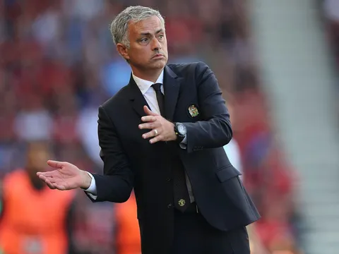 10 HLV giàu thành tích nhất ở Ngoại hạng Anh: Cái tầm của Mourinho