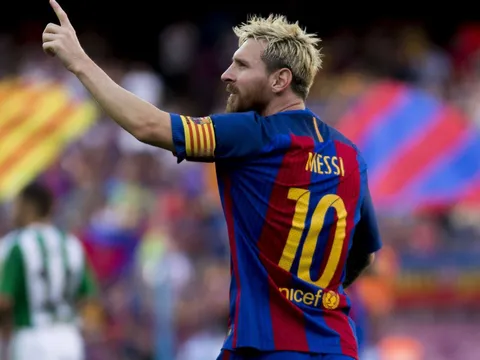 10 huyền thoại vĩ đại nhất theo NHM bình chọn: Messi, Ronaldo dẫn đầu