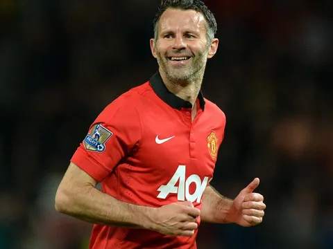 10 ngôi sao 'già' nhất từng chơi ở Ngoại hạng Anh: Sự bền bỉ của Giggs