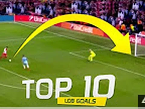 10 pha lốp bóng điệu nghệ nhất mùa bóng 2016/17