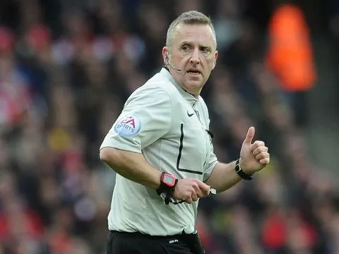 10 trọng tài rút thẻ vàng nhiều nhất Ngoại hạng Anh: Nạn nhân của Wenger