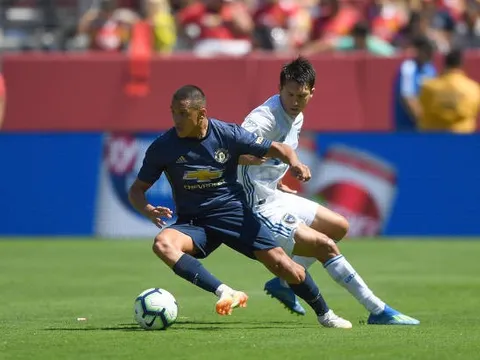 10h00 ngày 26/07: AC Milan vs Man United: Đến lúc 'đá thật'