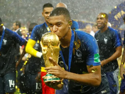 Đội hình dự kiến 'gây bão' chuyển nhượng sau khi trở về từ World Cup