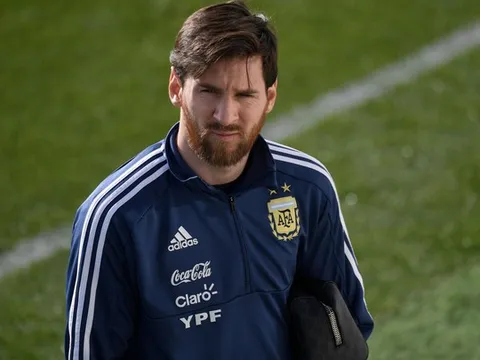 Muốn bằng Maradona, Messi phải vô địch World Cup