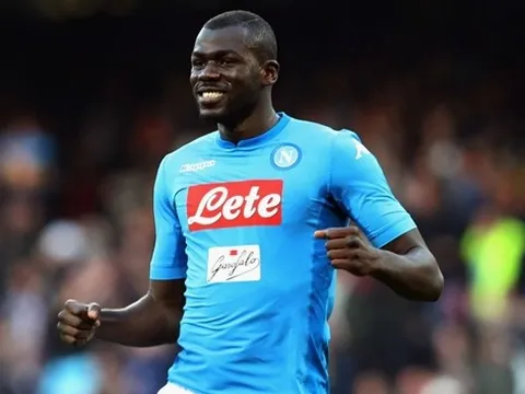 TIẾT LỘ: Napoli từ chối 100 triệu euro cho mục tiêu của Chelsea và Man Utd