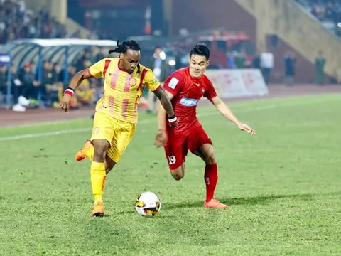 18h00 ngày 14/04, Nam Định vs TP. HCM: Nhà giàu cũng khổ