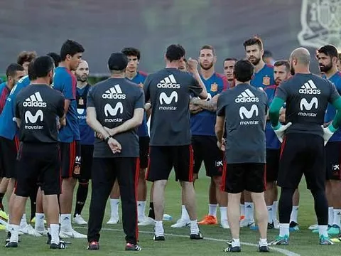Fernando Hierro lên dây cót tinh thần cho tuyển Tây Ban Nha