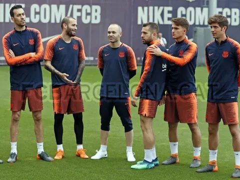 Buổi tập cuối cùng của Iniesta trong màu áo Barca