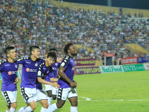 "Bắn hạ" Nam Định 2-0, Hà Nội FC giữ vững ngôi đầu