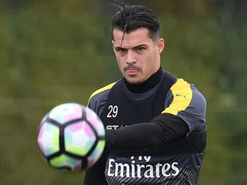 Arsenal nhận tin vui trước đại chiến với Man Utd