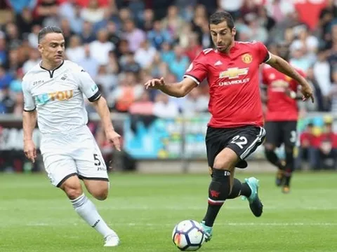 2 trận, 8 bàn, và Man Utd đã mơ về ngôi vương