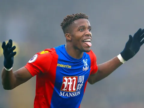 Roy Hodgson: Wilfried Zaha có thể vượt mặt Hazard và Sanchez