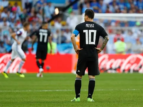 Muốn vô địch, Sampaoli phải giảm tầm ảnh hưởng của Messi
