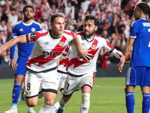 Alemao lập công, Rayo Vallecano thắng sát nút Strasbourg