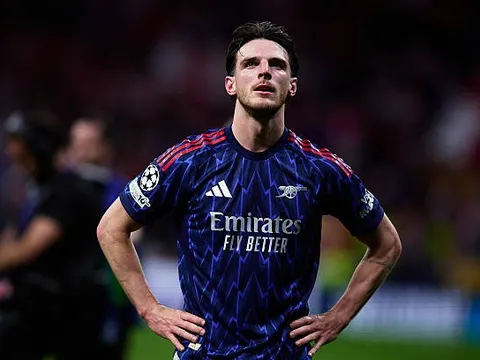 UEFA xem xét phạt Declan Rice vì chỉ trích trọng tài