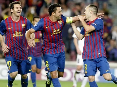 Xavi: 'Nếu Messi chơi tiền vệ, cậu ấy sẽ là tiền vệ xuất sắc nhất thế giới'