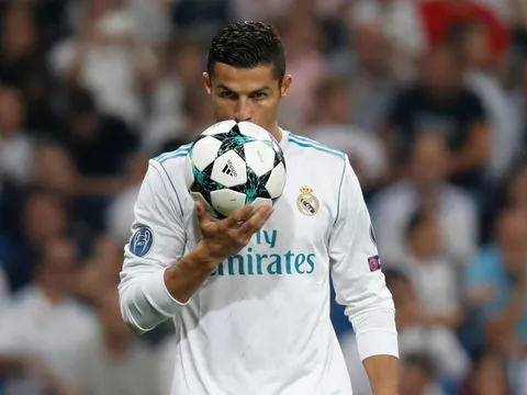 Real đùa với lửa, nhưng người tổn thương là Bayern