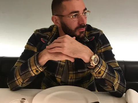 Trước khi đụng độ Bayern, Benzema công phá làng mẫu