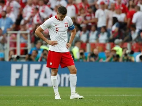 Lewandowski lớn tiếng chỉ trích đồng đội sau thất bại SỐC trước Senegal