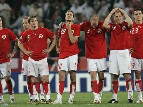 Trận đấu buồn tẻ nhất trong lịch sử World Cup: Thuỵ Sĩ vs Ukraine
