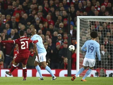 Phóng viên quay phim bị Ronaldo sút rách cả mí mắt