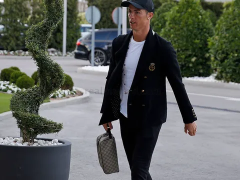 Ronaldo và đồng đội sành điệu khi đến làm khách Atletico