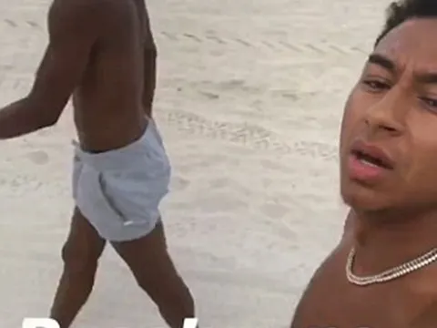 Jesse Lingard và Marcus Rashford dính nhau như sam ở biển Miami