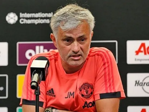 3 điều Jose Mourinho cần làm để giúp Man Utd tránh một mùa giải thảm họa