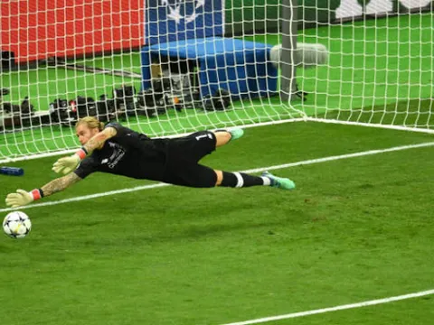 3 lý do Liverpool nên tiếp tục tin tưởng Loris Karius