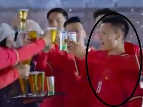 “Sếp” VFF nói gì khi Quang Hải mặc áo đội tuyển quảng cáo bia?