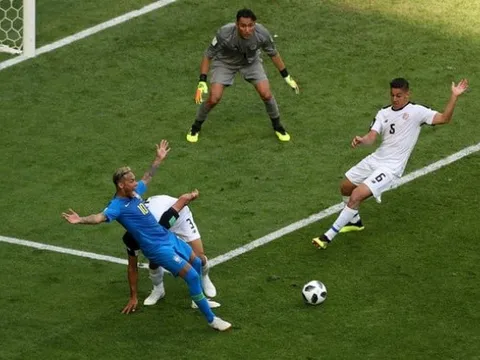 Neymar có thể gặp rắc rối sau khi hét vào mặt trọng tài
