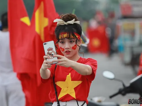 Trai xinh, gái đẹp nô nức 'tiếp lửa' U23 Việt Nam