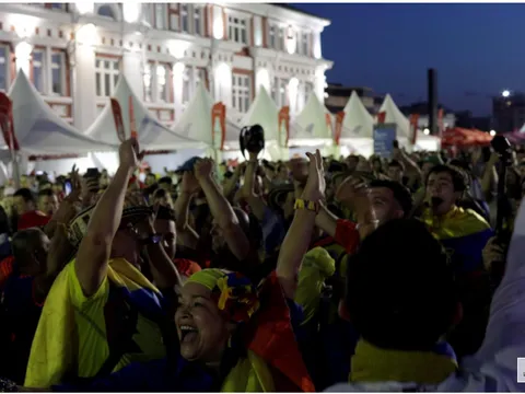 Fan Colombia mang vũ khúc salsa khuấy đảo nước Nga