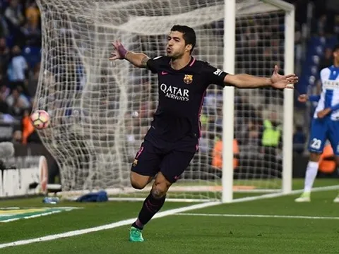Chơi mờ nhạt, Suarez cũng có được cú đúp nhờ sai lầm của đối thủ