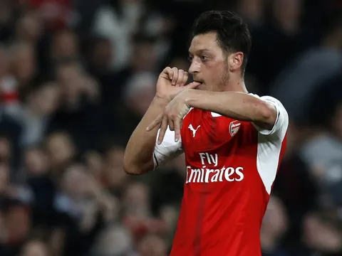 4 cầu thủ Arsenal nên bán và mua trong mùa Hè 2017