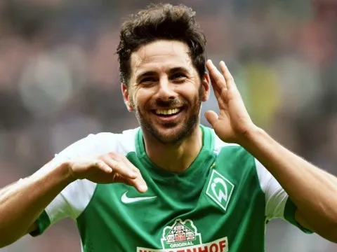 Huyền thoại Bundesliga lần thứ 4 kí hợp đồng với Werder Bremen