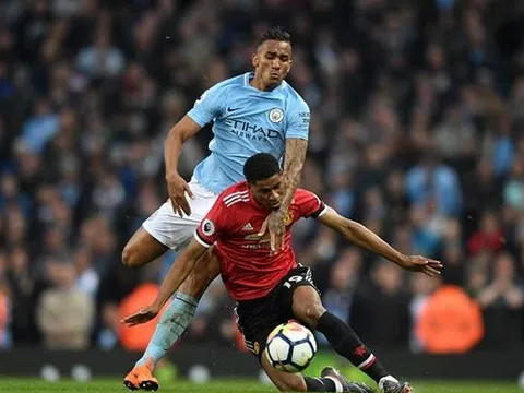 Sao Man City chê MU chỉ biết chơi bóng dài