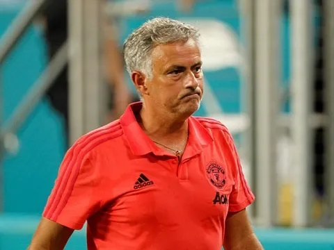 Mua sắm cũng không giải quyết được vấn đề của Man Utd