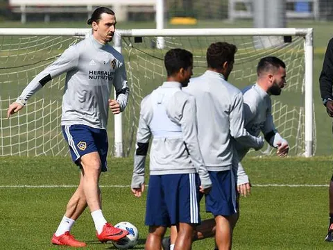 Đội hình hai của Real dễ dàng hủy diệt Deportivo trong cơn mưa bàn thắng