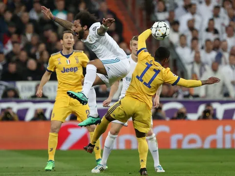 Latvia 0-3 Bồ Đào Nha: Lại là Ronaldo