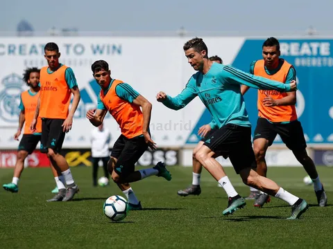 Ronaldo 'ủ mưu' chặn đứng chuỗi bất bại của Barca