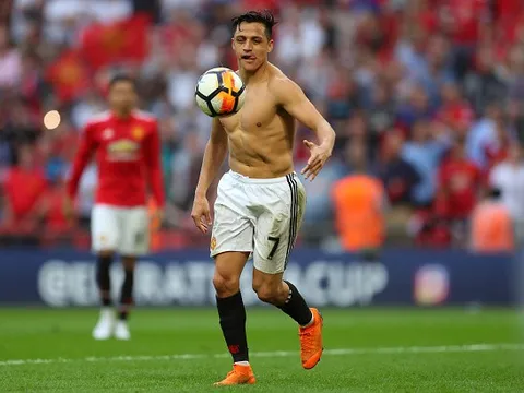 5 điểm nhấn Man United 2-1 Tottenham: Bản lĩnh ngôi sao; Đôi cánh già cỗi
