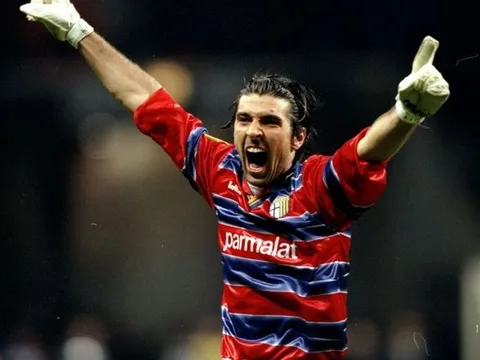 5 khoảnh khắc định nghĩa sự nghiệp vĩ đại của Gianluigi Buffon