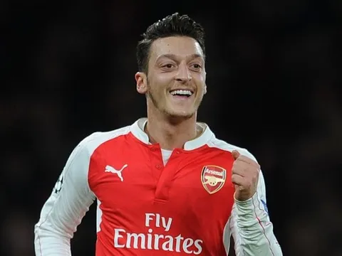 5 pha đá phạt đẹp nhất lịch sử Arsenal