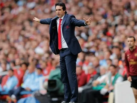 Gary Neville đưa ra nhận định về Emery sau trận thua của Arsenal